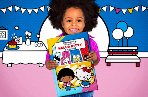 Foto de uma criança com sua Coleção Diversão com a Hello Kitty