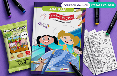 Crianças brincando com seus livros personalizados de Show da Luna - Faz de Conta no Espaço